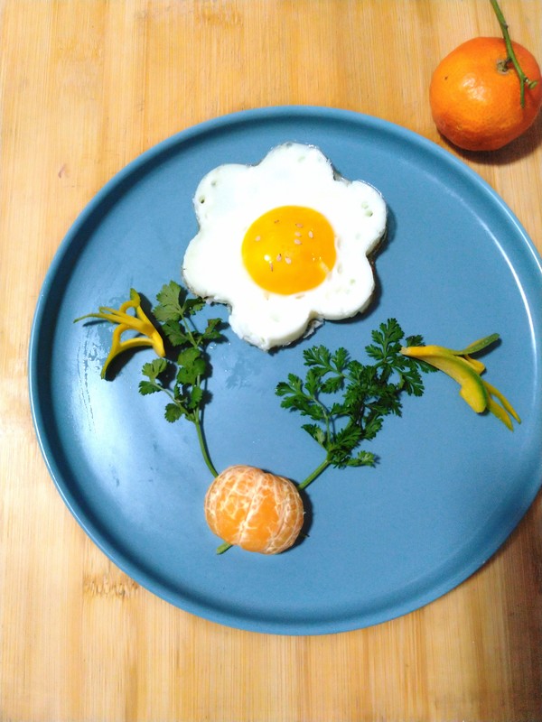 煎花朵雞蛋的做法-家常味煎菜譜