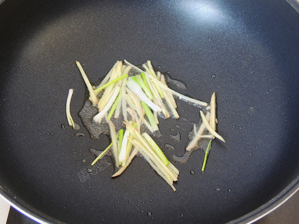 梭子蟹炒年糕的做法-家常味炒菜譜-易網健康養生網 梭子蟹炒年糕的做法-家常味炒菜譜