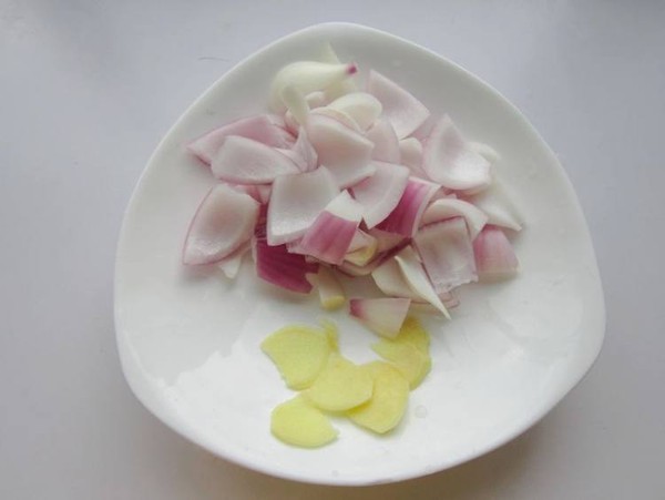 香辣板鴨的做法-香辣味炒菜譜-易網健康養生網 香辣板鴨的做法-香辣味炒菜譜