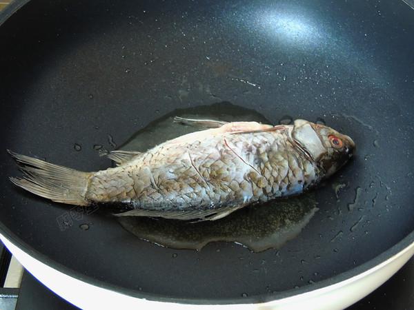 冬瓜鯽魚湯的做法-家常味煮菜譜-易網(wǎng)健康養(yǎng)生網(wǎng) 冬瓜鯽魚湯的做法-家常味煮菜譜