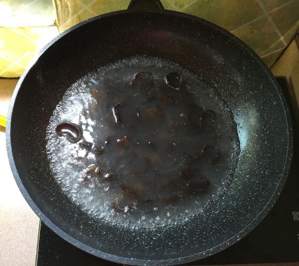 黑木耳拌毛豆的做法-香辣味拌菜譜