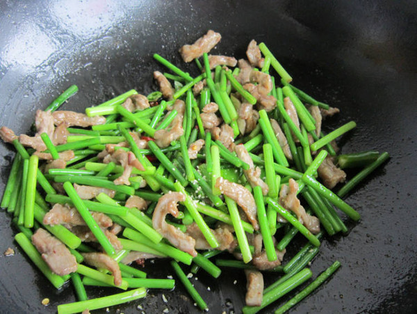 蒜薹炒羊肉的做法-家常味炒菜譜