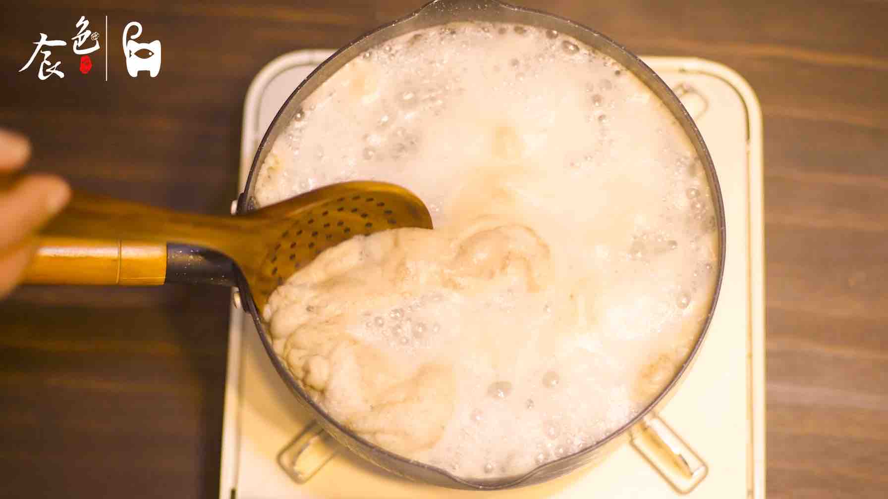 黃豆燒豬尾!超級好吃的家常菜,學會了這道菜,誰還去吃紅燒肉和大豬蹄子啊?的做法-咸鮮味燒菜譜-易網健康養生網 黃豆燒豬尾!超級好吃的家常菜,學會了這道菜,誰還去吃紅燒肉和大豬蹄子啊?的做法-咸鮮味燒菜譜