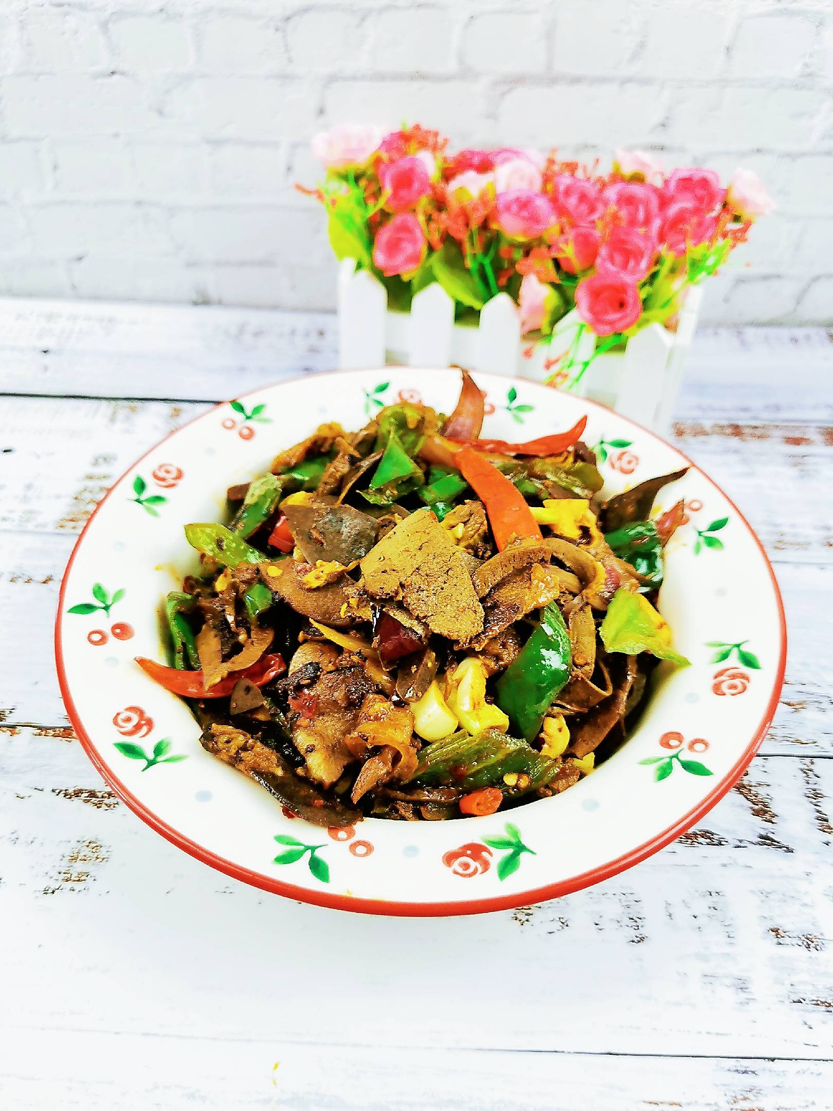 辣炒羊雜的做法-香辣味炒菜譜-易網健康養生網 辣炒羊雜的做法-香辣味炒菜譜