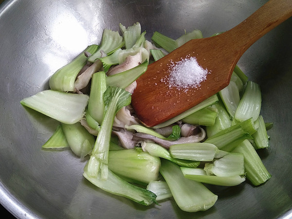 鳳尾蘑炒油菜的做法-家常味炒菜譜-易網健康養生網 鳳尾蘑炒油菜的做法-家常味炒菜譜