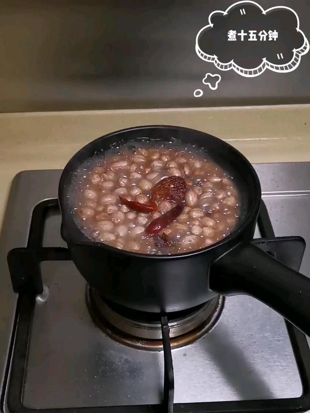 百煮五香烤花生的做法-五香味烤菜譜-易網健康養生網 百煮五香烤花生的做法-五香味烤菜譜