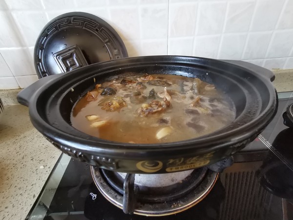 雞腿菇燉甲魚煲的做法-咸鮮味燉菜譜-易網健康養生網 雞腿菇燉甲魚煲的做法-咸鮮味燉菜譜