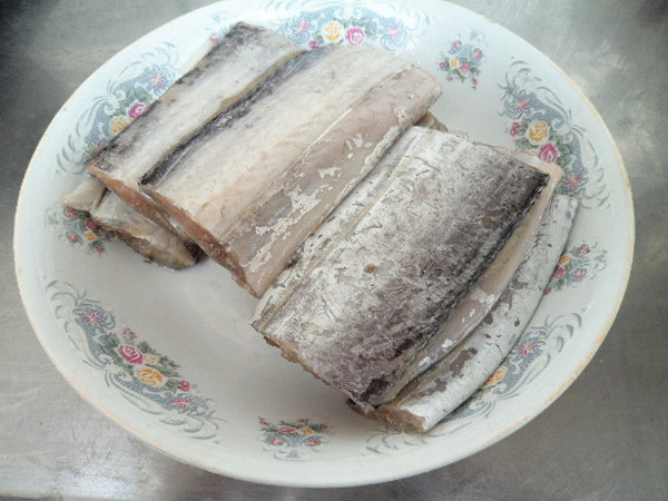 杏鮑菇燒帶魚的做法-咸鮮味燒菜譜-易網<a href=http://www.xllyou.com/ target=_blank class=infotextkey>健康養生</a>網 杏鮑菇燒帶魚的做法-咸鮮味燒菜譜