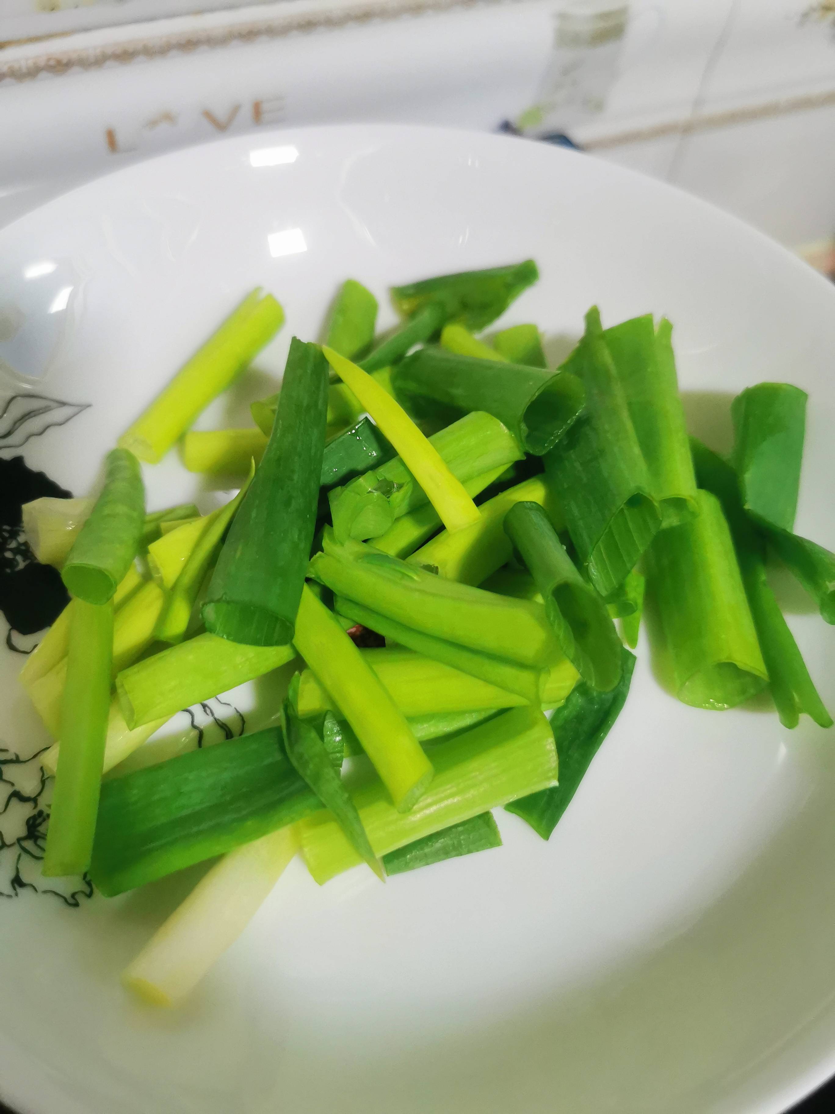 蔥油雞翅的做法-咸鮮味煎菜譜-易網健康養生網 蔥油雞翅的做法-咸鮮味煎菜譜