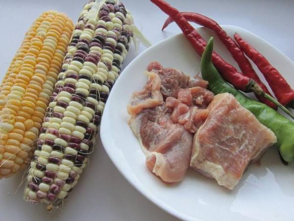 羊肉炒玉米的做法-家常味炒菜譜-易網<a href=http://www.xllyou.com/ target=_blank class=infotextkey>健康養生</a>網 羊肉炒玉米的做法-家常味炒菜譜