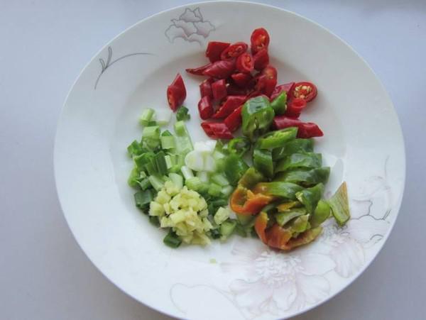 羊肉炒玉米的做法-家常味炒菜譜-易網健康養生網 羊肉炒玉米的做法-家常味炒菜譜