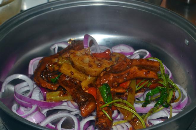 干鍋鴨掌的做法-香辣味炒菜譜