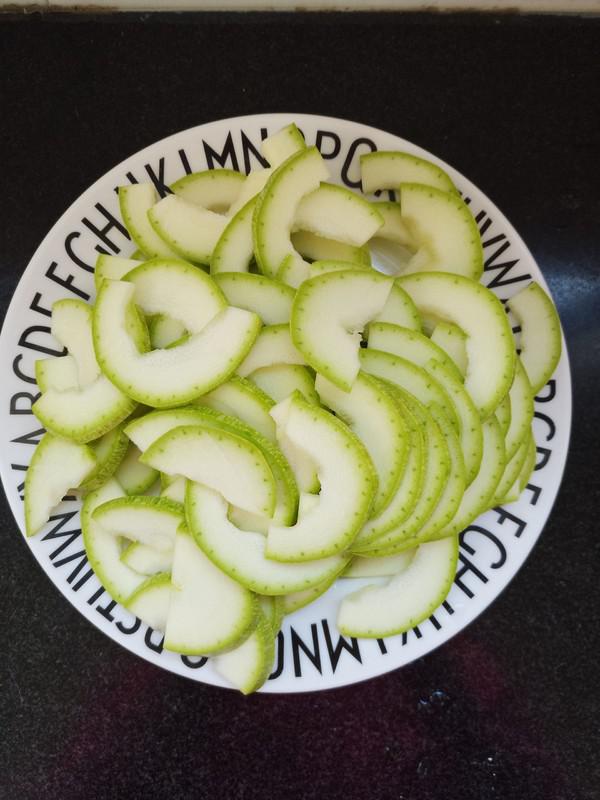 西葫蘆炒火腿腸的做法-家常味炒菜譜