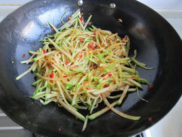 辣椒醬炒蘿卜的做法-家常味炒菜譜-易網健康養生網 辣椒醬炒蘿卜的做法-家常味炒菜譜