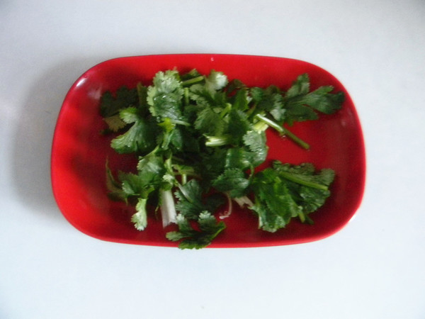 涼拌黑木耳的做法-其它口味拌菜譜-易網(wǎng)健康養(yǎng)生網(wǎng) 涼拌黑木耳的做法-其它口味拌菜譜