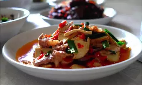 香干炒肉片的做法-家常味炒菜譜-易網<a href=http://www.xllyou.com/ target=_blank class=infotextkey>健康養生</a>網 香干炒肉片的做法-家常味炒菜譜