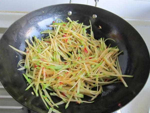 辣椒醬炒蘿卜的做法-家常味炒菜譜-易網健康養生網 辣椒醬炒蘿卜的做法-家常味炒菜譜