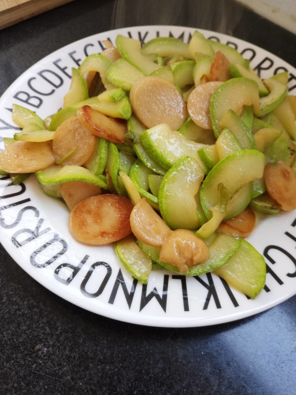 西葫蘆炒火腿腸的做法-家常味炒菜譜