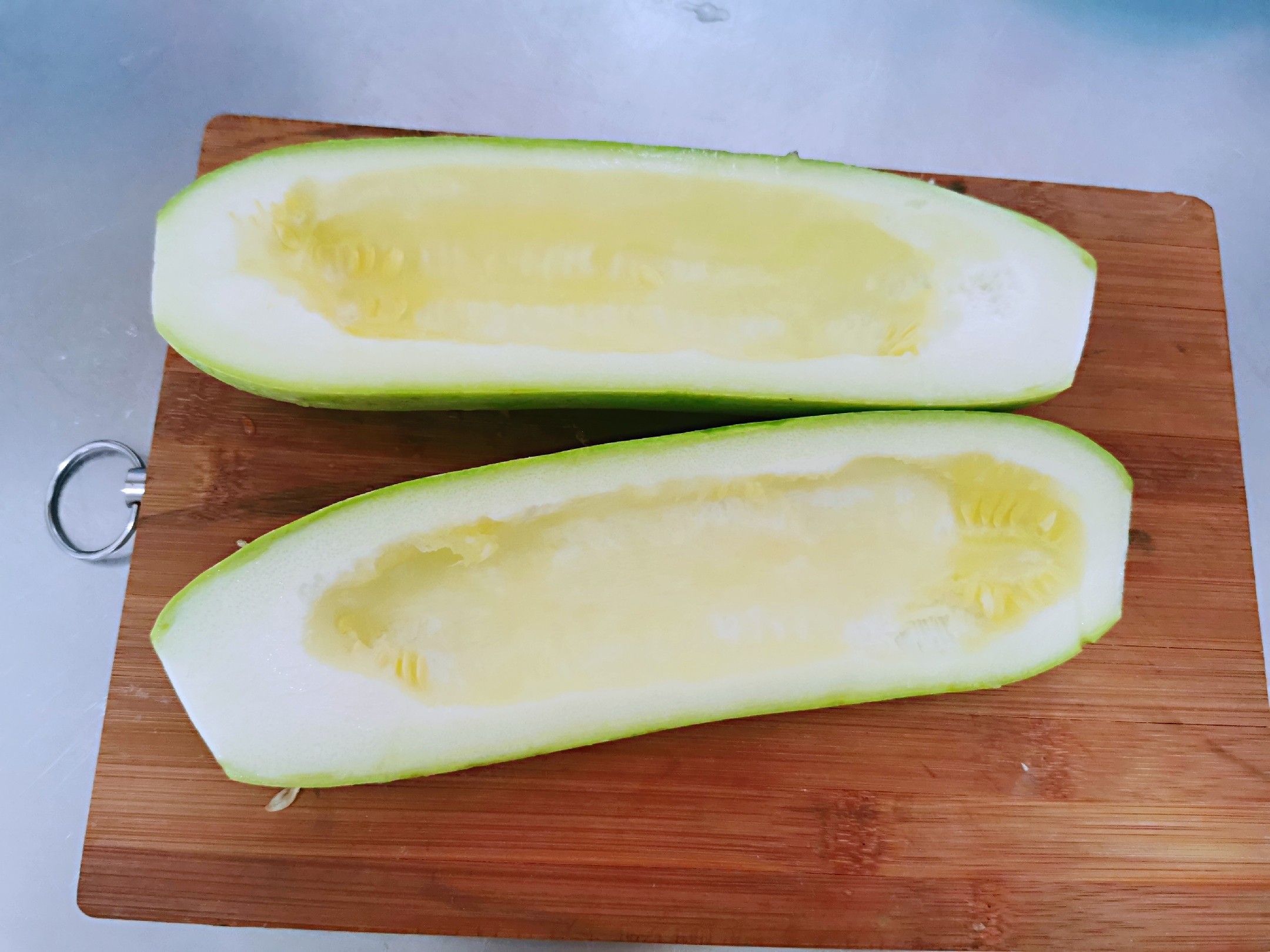 臘腸炒西葫蘆的做法-家常味炒菜譜-易網健康養生網 臘腸炒西葫蘆的做法-家常味炒菜譜