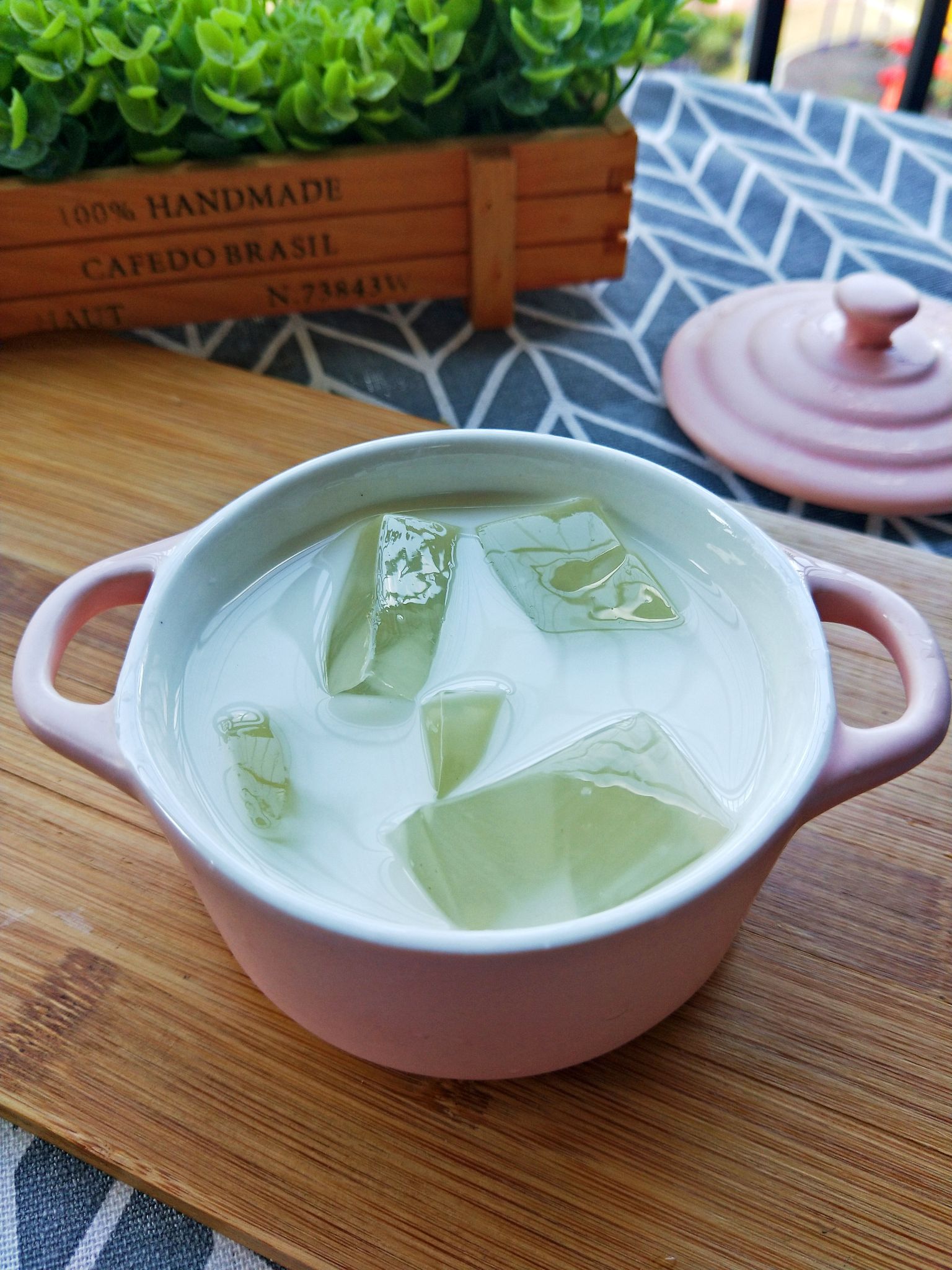 奶香涼粉的做法-甜味煮菜譜-易網(wǎng)健康養(yǎng)生網(wǎng) 奶香涼粉的做法-甜味煮菜譜