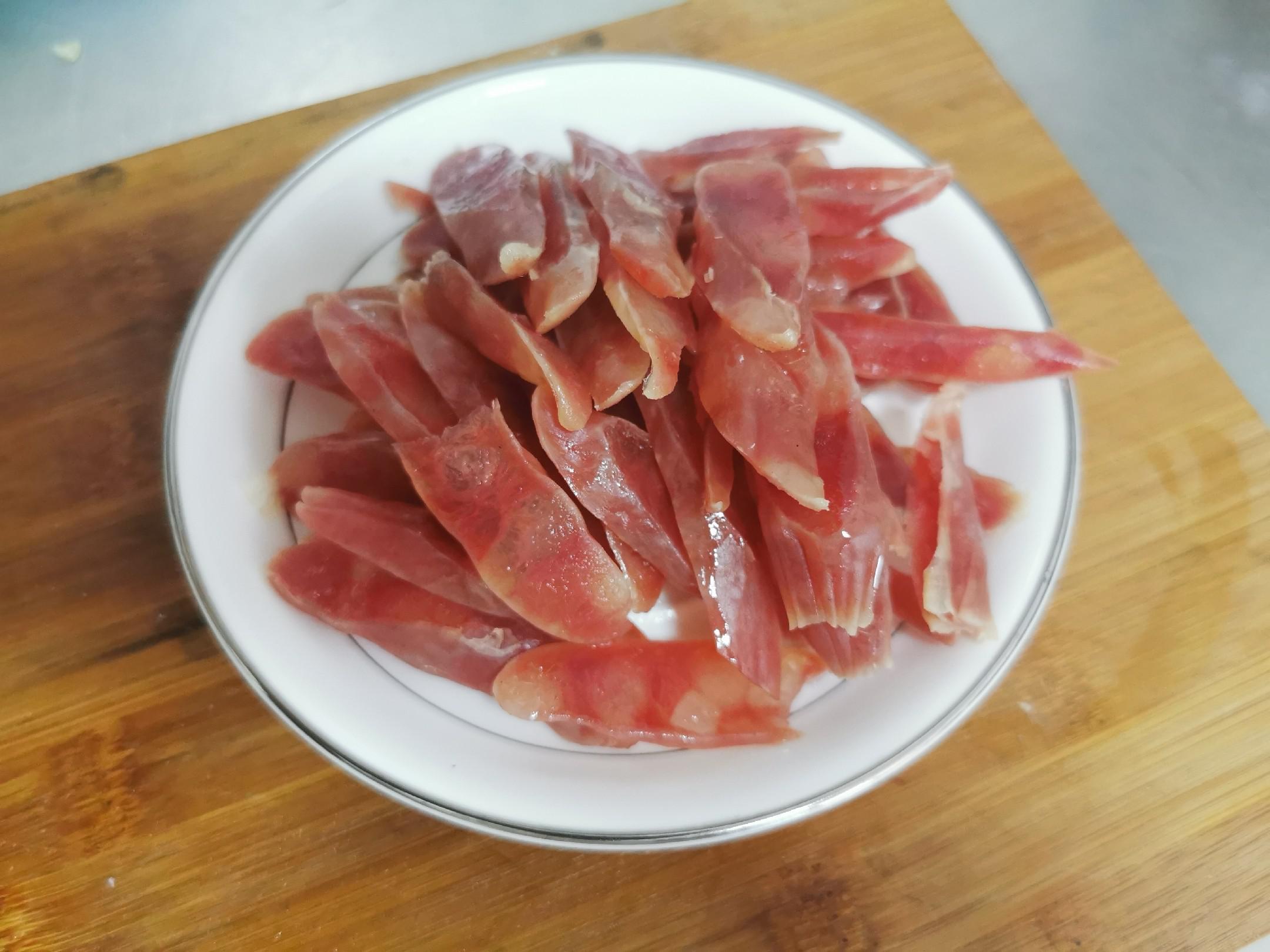 臘腸炒西葫蘆的做法-家常味炒菜譜-易網健康養生網 臘腸炒西葫蘆的做法-家常味炒菜譜