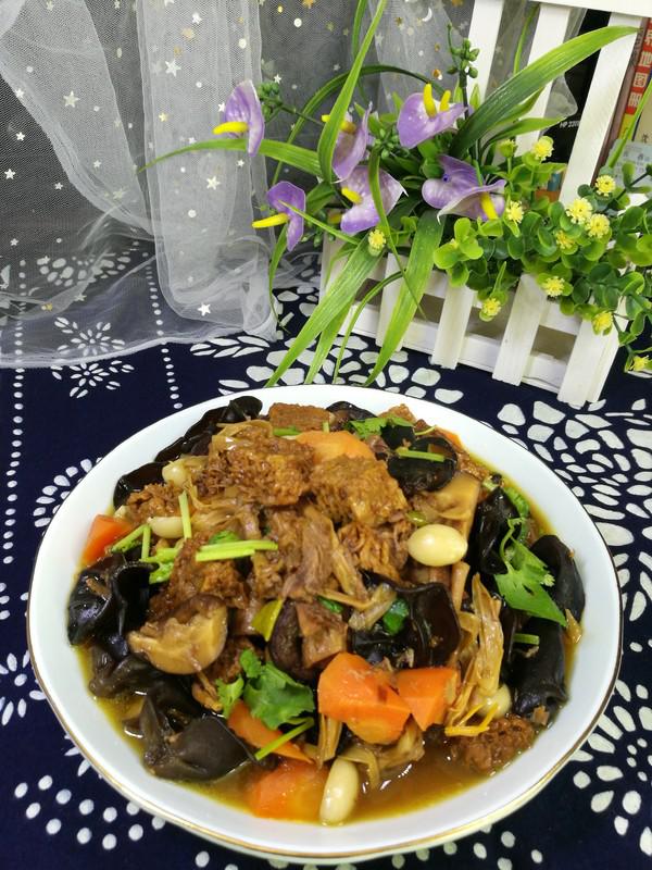 烤麩燴菜的做法-家常味燴菜譜-易網健康養生網 烤麩燴菜的做法-家常味燴菜譜