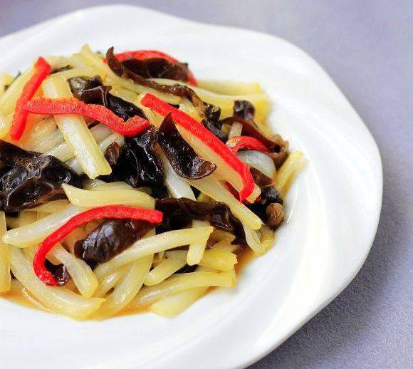 黑木耳炒大白菜梗的做法-家常味炒菜譜-易網健康養生網 黑木耳炒大白菜梗的做法-家常味炒菜譜