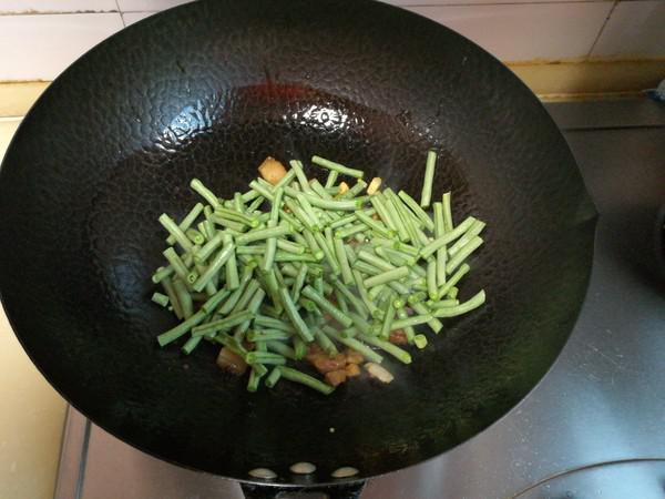 回鍋肉炒長豆角的做法-家常味炒菜譜-易網健康養生網 回鍋肉炒長豆角的做法-家常味炒菜譜