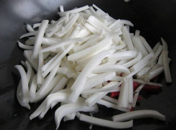 黑木耳炒大白菜梗的做法-家常味炒菜譜-易網健康養生網 黑木耳炒大白菜梗的做法-家常味炒菜譜