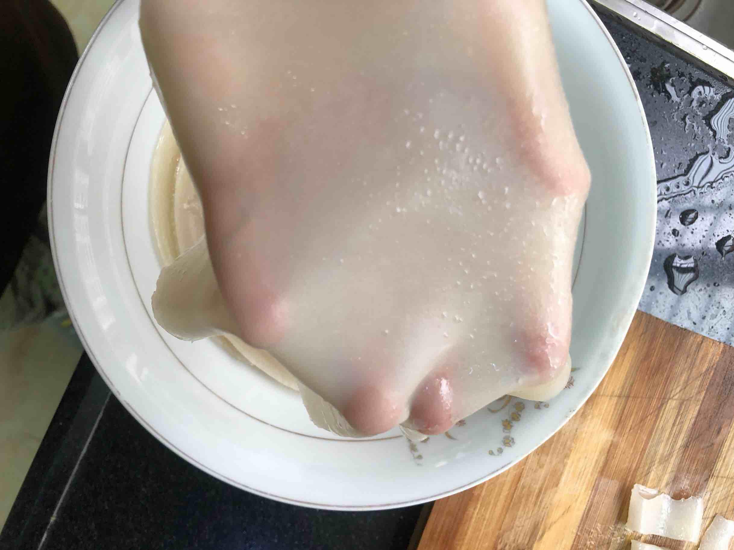 簡(jiǎn)單易做滴涼皮的做法-酸辣味蒸菜譜-易網(wǎng)健康養(yǎng)生網(wǎng) 簡(jiǎn)單易做滴涼皮的做法-酸辣味蒸菜譜