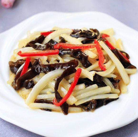 黑木耳炒大白菜梗的做法-家常味炒菜譜-易網健康養生網 黑木耳炒大白菜梗的做法-家常味炒菜譜
