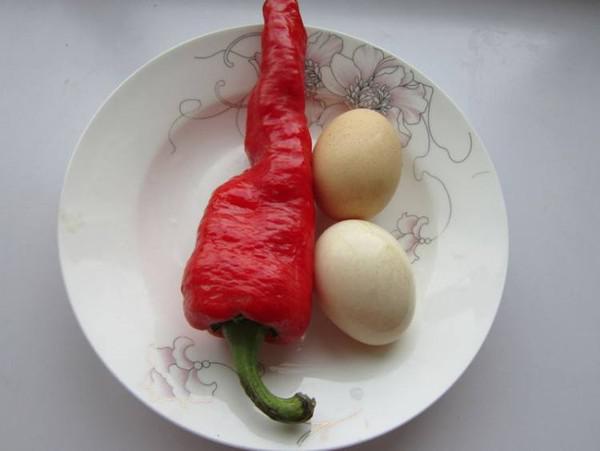 毛芹木耳炒雞蛋的做法-家常味炒菜譜-易網<a href=http://www.xllyou.com/ target=_blank class=infotextkey>健康養生</a>網 毛芹木耳炒雞蛋的做法-家常味炒菜譜