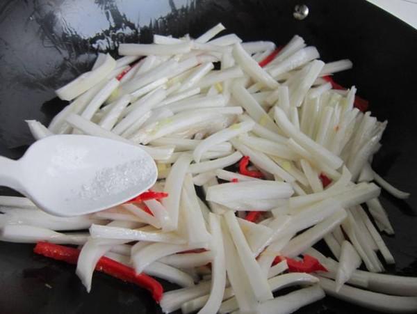 黑木耳炒大白菜梗的做法-家常味炒菜譜-易網健康養生網 黑木耳炒大白菜梗的做法-家常味炒菜譜