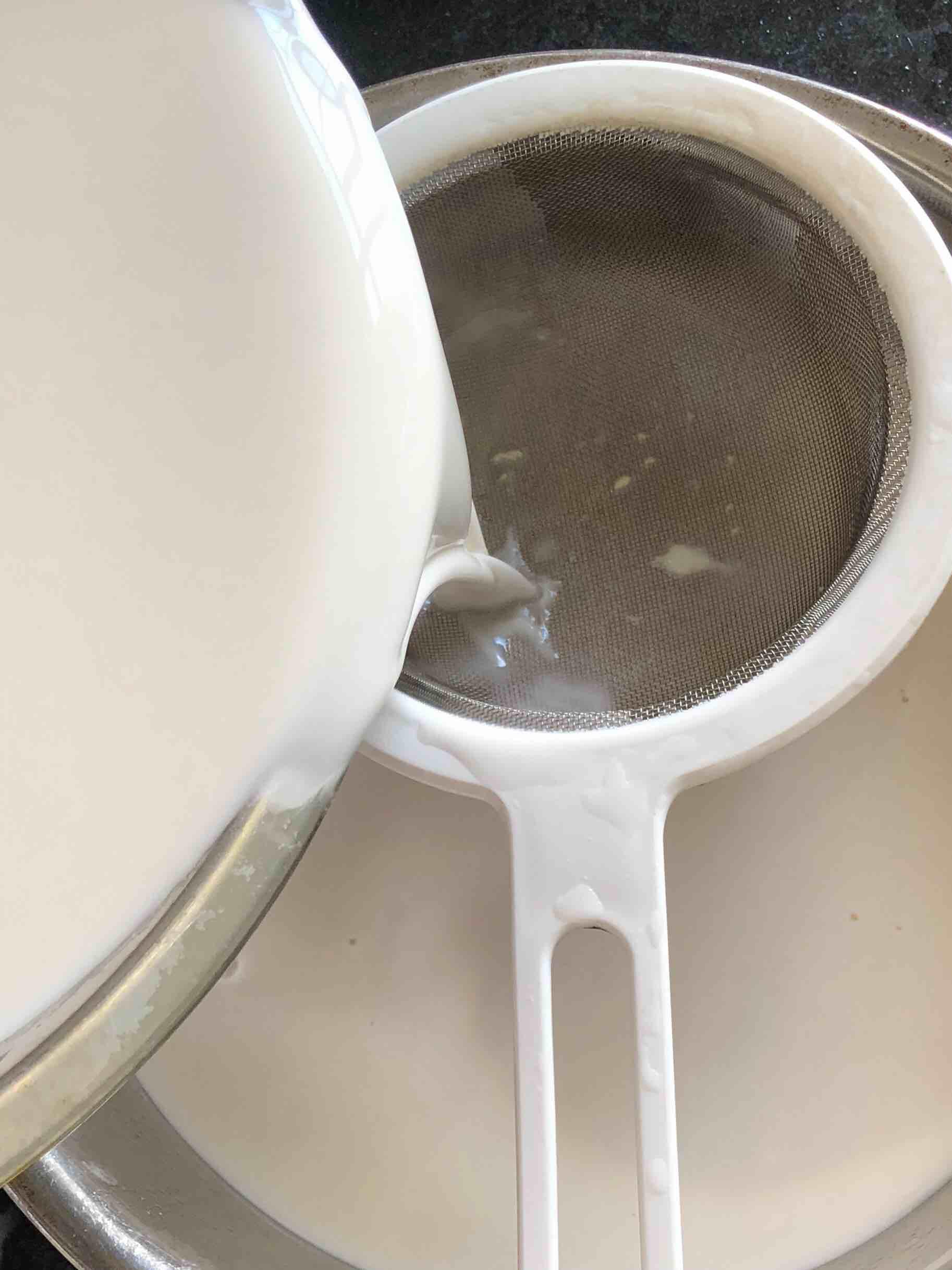 簡(jiǎn)單易做滴涼皮的做法-酸辣味蒸菜譜-易網(wǎng)健康養(yǎng)生網(wǎng) 簡(jiǎn)單易做滴涼皮的做法-酸辣味蒸菜譜