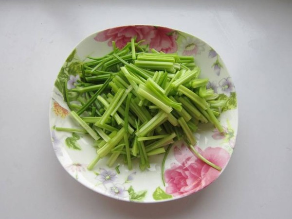 毛芹木耳炒雞蛋的做法-家常味炒菜譜-易網健康養生網 毛芹木耳炒雞蛋的做法-家常味炒菜譜