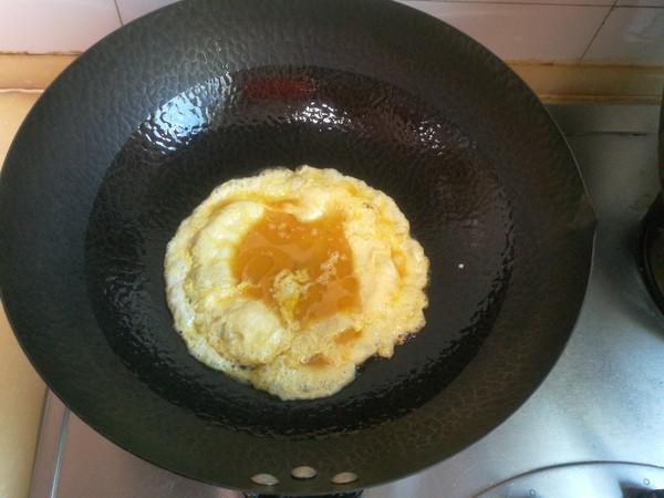 韭苔雞蛋炒蝦仁的做法-家常味炒菜譜-易網健康養生網 韭苔雞蛋炒蝦仁的做法-家常味炒菜譜