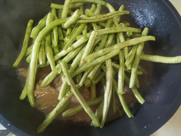 排骨燉豆角的做法-家常味燉菜譜-易網健康養生網 排骨燉豆角的做法-家常味燉菜譜