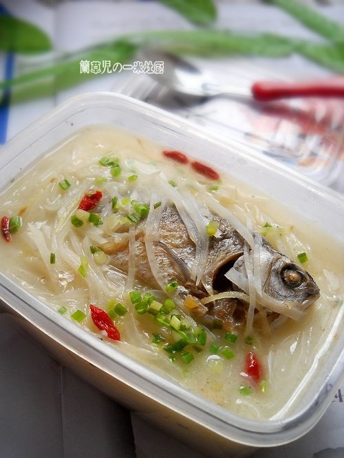 蘿卜絲燉野鯽魚的做法-家常味燉菜譜