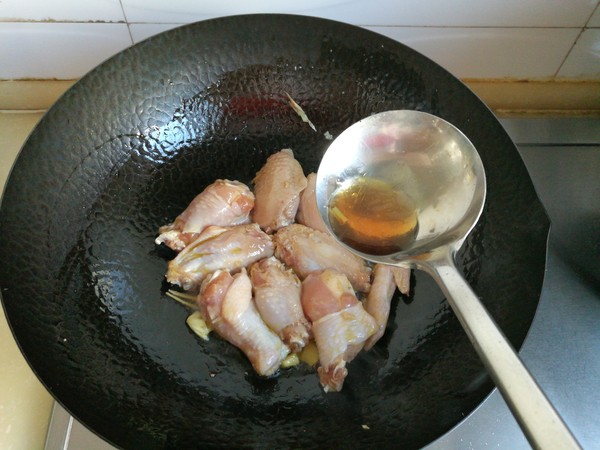 啤酒燉雞翅的做法-家常味燉菜譜-易網(wǎng)健康養(yǎng)生網(wǎng) 啤酒燉雞翅的做法-家常味燉菜譜