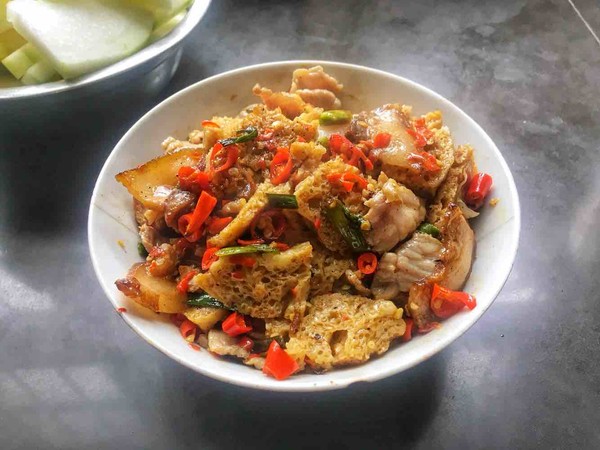 面筋炒肉的做法-香辣味炒菜譜-易網健康養生網 面筋炒肉的做法-香辣味炒菜譜