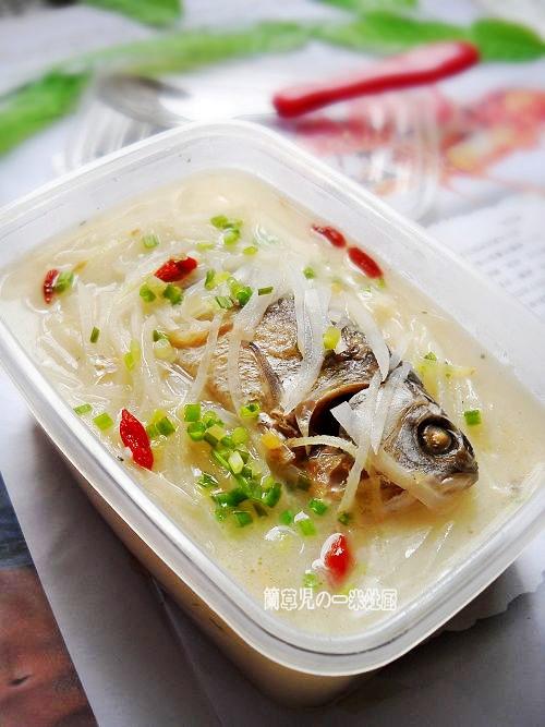 蘿卜絲燉野鯽魚的做法-家常味燉菜譜