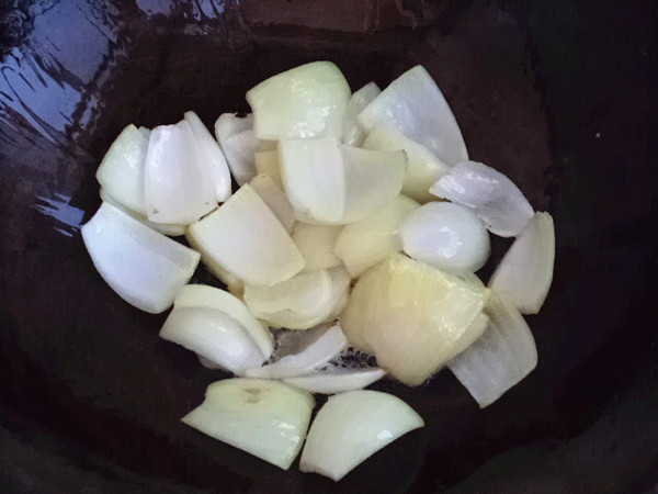 黃瓜洋蔥炒雞蛋的做法-咸鮮味炒菜譜-易網健康養生網 黃瓜洋蔥炒雞蛋的做法-咸鮮味炒菜譜