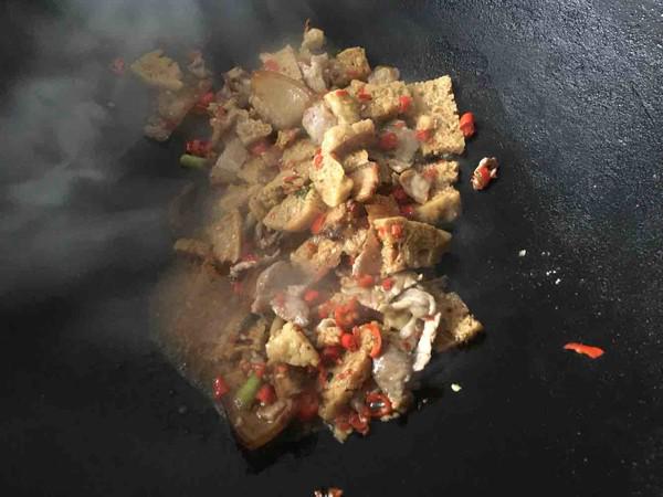 面筋炒肉的做法-香辣味炒菜譜-易網健康養生網 面筋炒肉的做法-香辣味炒菜譜