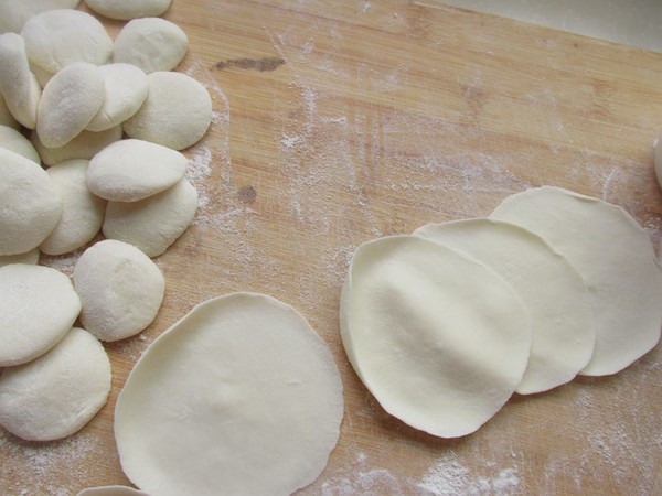 素餡蒸餃的做法-咸鮮味蒸菜譜-易網健康養生網 素餡蒸餃的做法-咸鮮味蒸菜譜