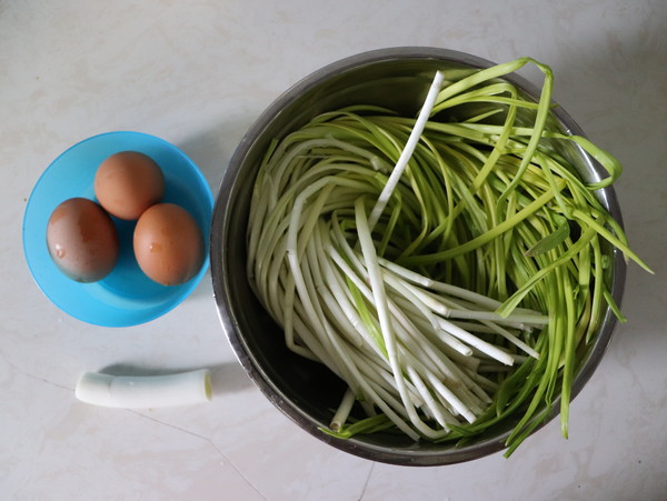 韭黃炒雞蛋的做法-家常味炒菜譜-易網<a href=http://www.xllyou.com/ target=_blank class=infotextkey>健康養生</a>網 韭黃炒雞蛋的做法-家常味炒菜譜