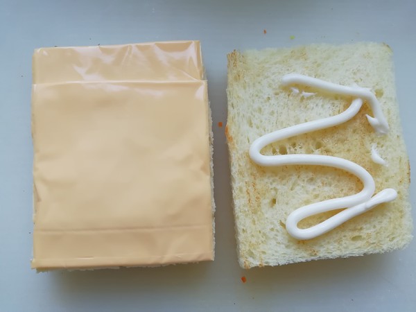 煎蛋奶酪三明治的做法-家常味煎菜譜