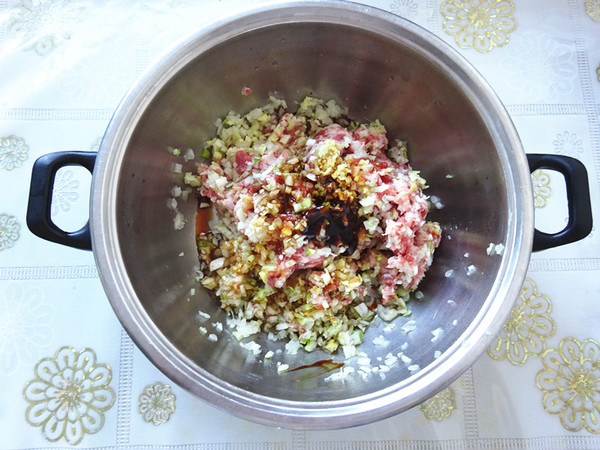 千層肉餅的做法-咸鮮味烙菜譜-易網健康養生網 千層肉餅的做法-咸鮮味烙菜譜