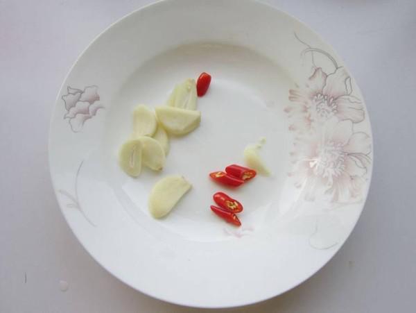 茼蒿炒雞蛋的做法-家常味炒菜譜-易網(wǎng)健康養(yǎng)生網(wǎng) 茼蒿炒雞蛋的做法-家常味炒菜譜