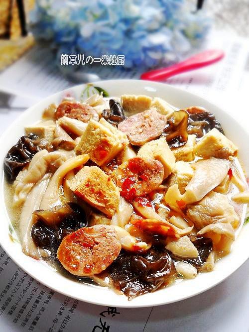 菇耳凍豆腐的做法-咸鮮味燉菜譜-易網健康養生網 菇耳凍豆腐的做法-咸鮮味燉菜譜