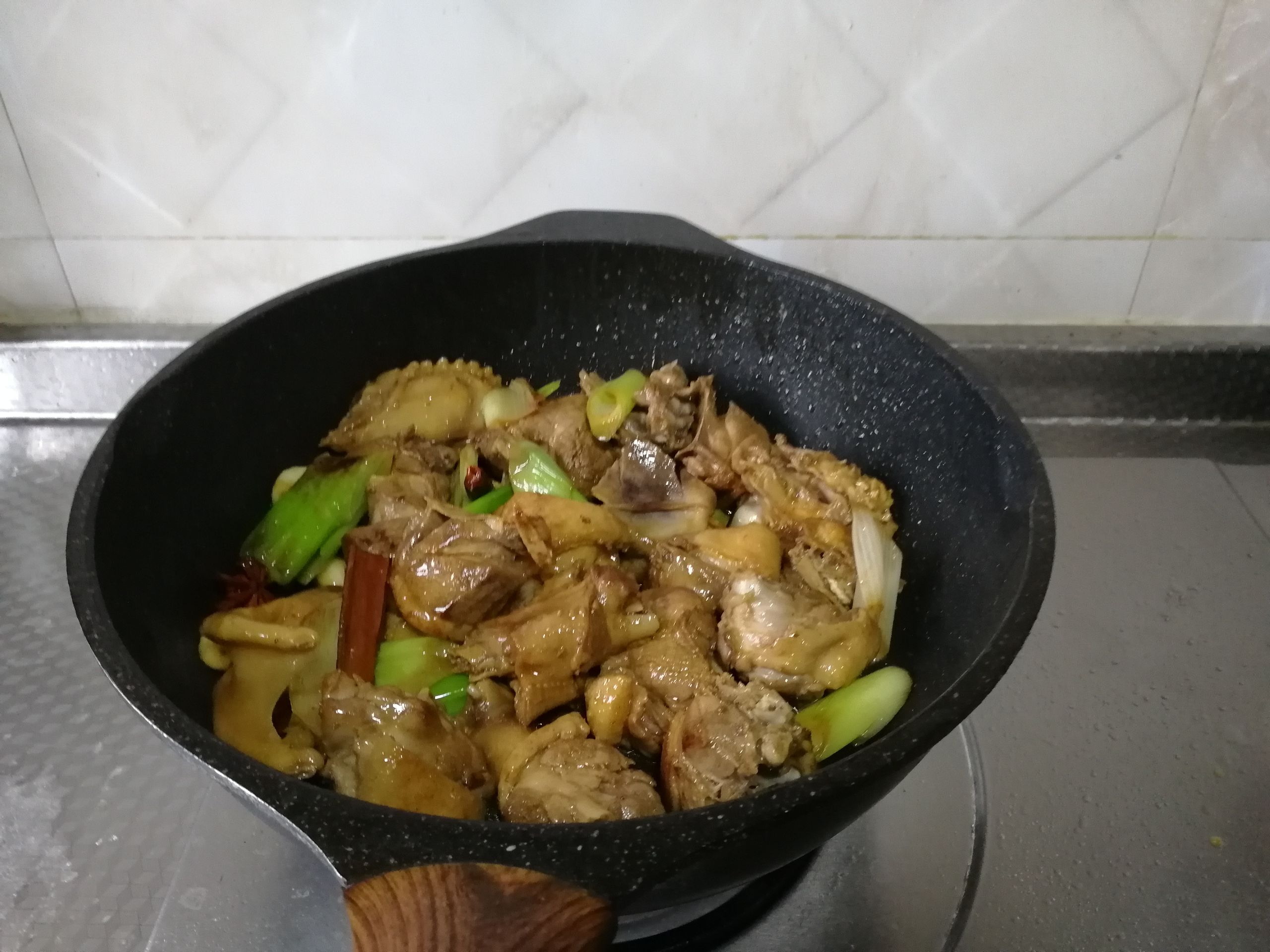 紅燒鵝肉的做法-咸鮮味煮菜譜-易網(wǎng)健康養(yǎng)生網(wǎng) 紅燒鵝肉的做法-咸鮮味煮菜譜